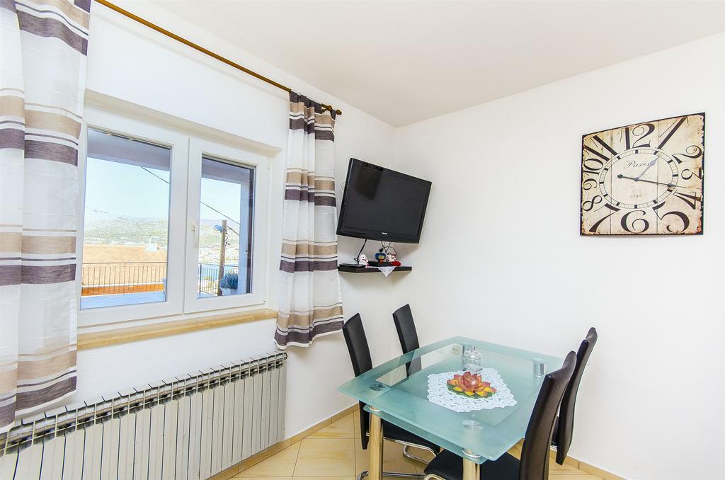 Apartment Marijana Трогір Екстер'єр фото