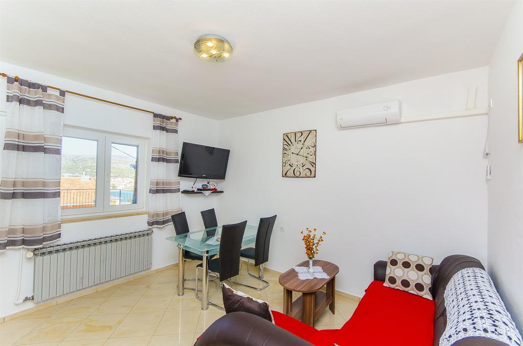 Apartment Marijana Трогір Екстер'єр фото