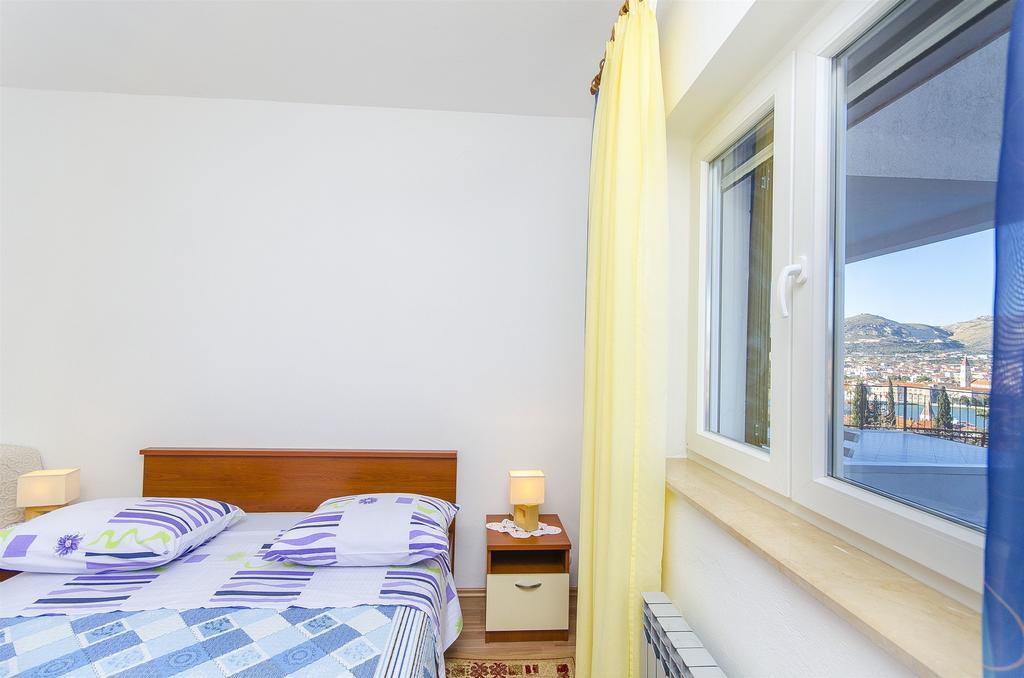 Apartment Marijana Трогір Екстер'єр фото